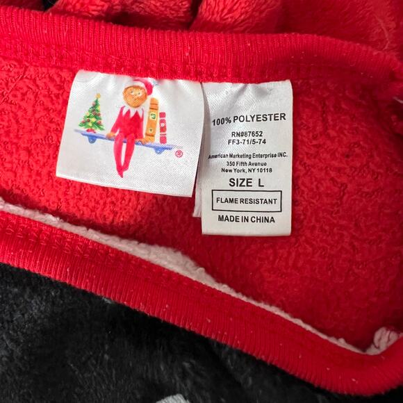 Girls Elf on The Shelf “Lets Take A Selfie” Graphic Pajama Short - Picture 3 of 4